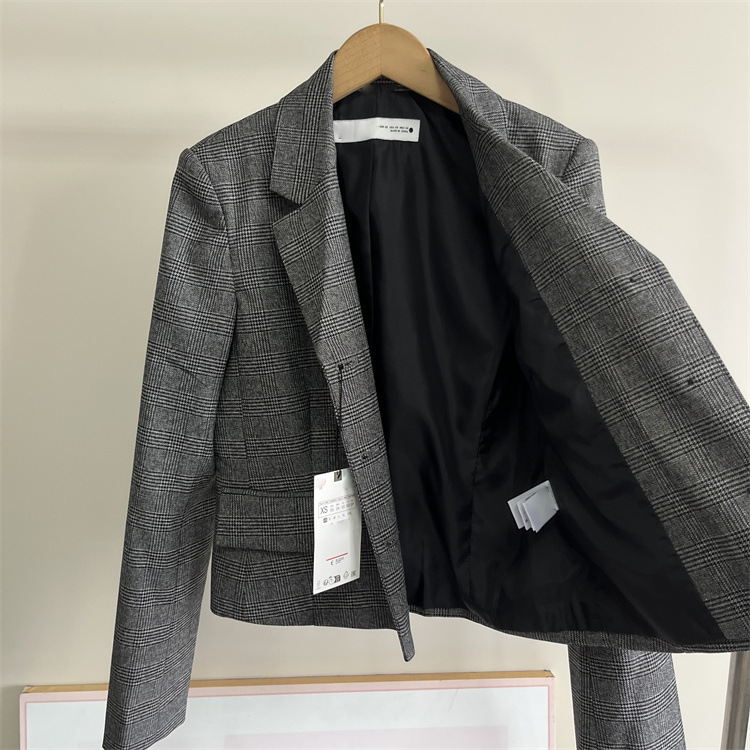 T37Chic Women's Tweed Suit Set Classic Britannia Design Perfect for Daily Wear
