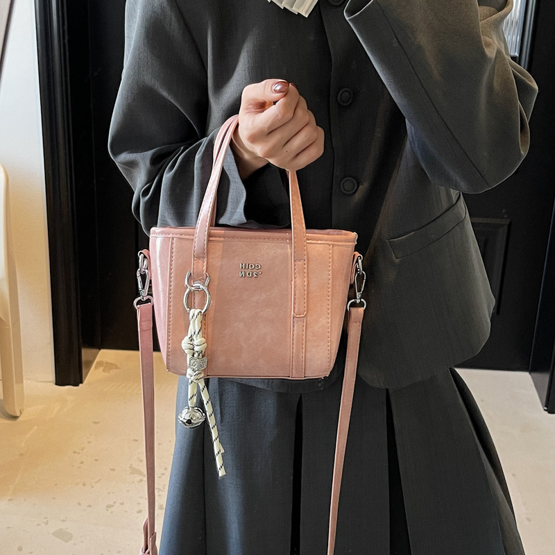 Mini Niche Design Simple Multifunctional Fashion Designer Women s Handbag 2025 New Cross border Commuting Wallet Bucket Bag