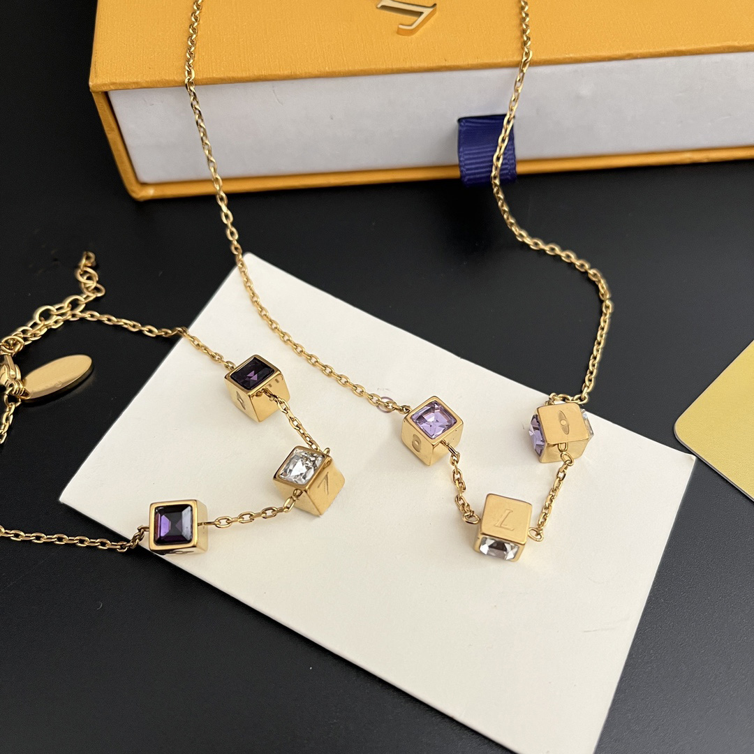 Stylish Gold Tone Cube Pendant Necklace With Gemstone Women's Fashion Jewelry Set Accessory Trendy Gift For Her