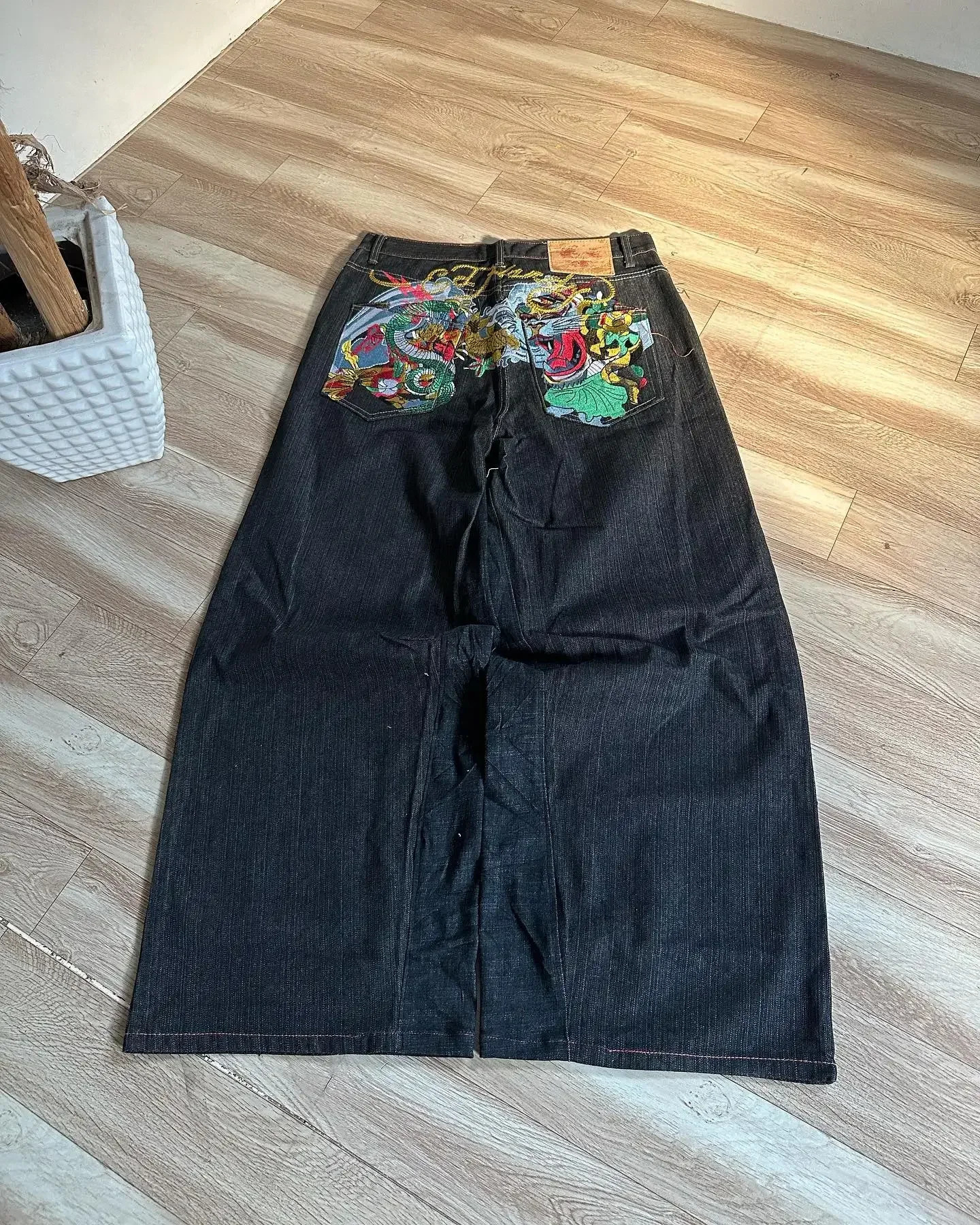 Y2k Trendy Vintage Men Baggy Denim Trousers Retro Aesthetic Pattern Embroidery Streetwear Wide Leg Loose Punk Denim Pants 250306