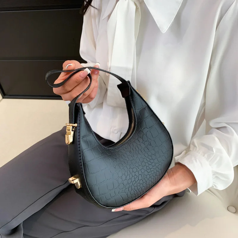 n PU Leather Shoulder Hobo Bag Women Small Clutch Handbag Purse Female Underarm Fashion Travel Shopper 250227