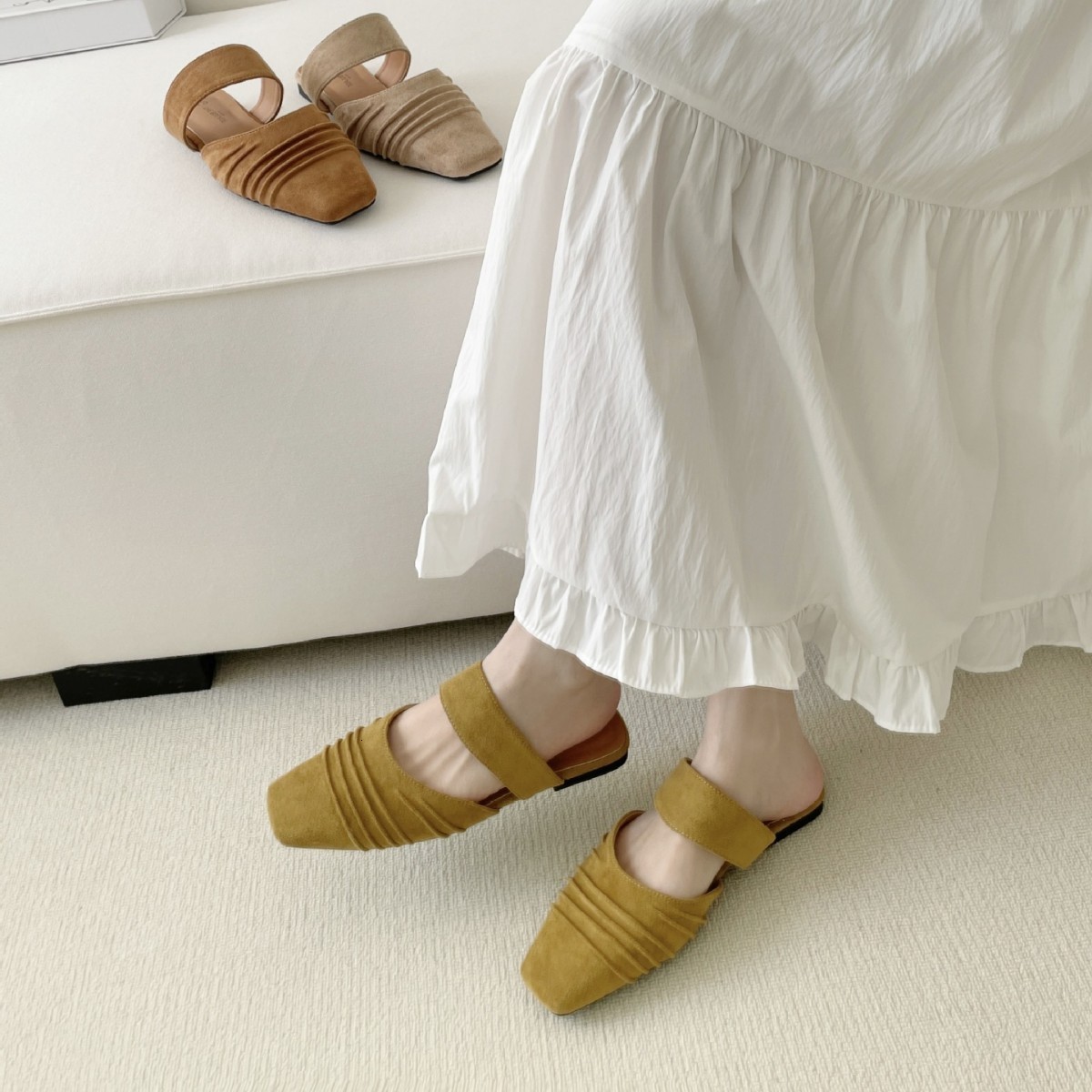 Fashion Tabi Ninja Shoes WomenRound Split Toe Shallow Thick Heel Sandals Single Mid Heel Mary Janes Shoes Female Pumps 241101