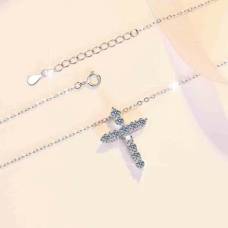 Fine Jewelry New Design Elegant High Quality VVs1 Full Diamond Moissanite S925 Sterling Silver Cross Necklace Pendant Jewelry