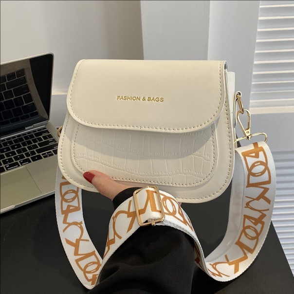 2025 Spring summer Fashion Designer Women's Mini Bag Simple And Casual New Style Fashion Small Square Bag Avant Garde Shoulder Bag Crossbody Stor
