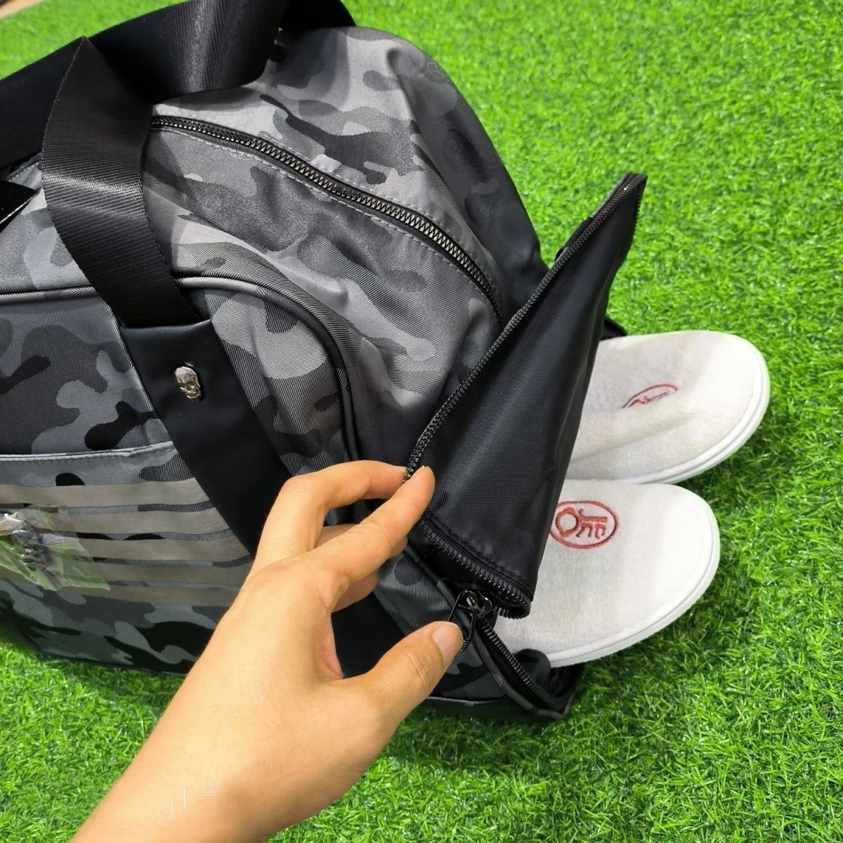 AMAZING Mens Golf Boston Bag Grey camouflage Clothing bag 250304