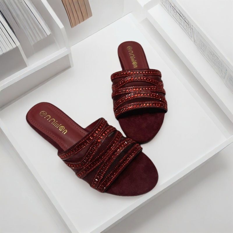 2025 Summer New One-piece Sandals For Women Outdoor Designer Sandals Wear, Suede And Rhinestone High End Fashion Free Shipping Designer Women S Slippe