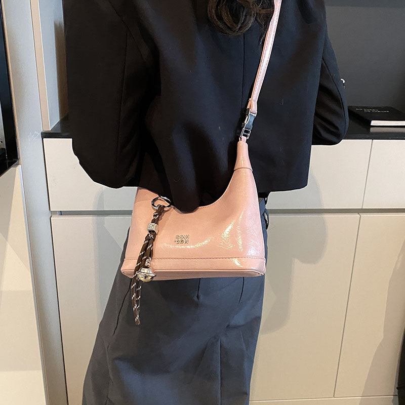 2025 New Handheld Fashion Designer Women s Mini Bag Casual Croissant Niche New High end Style Simple Multifunctional Crossbody Bag Shoulder Bag