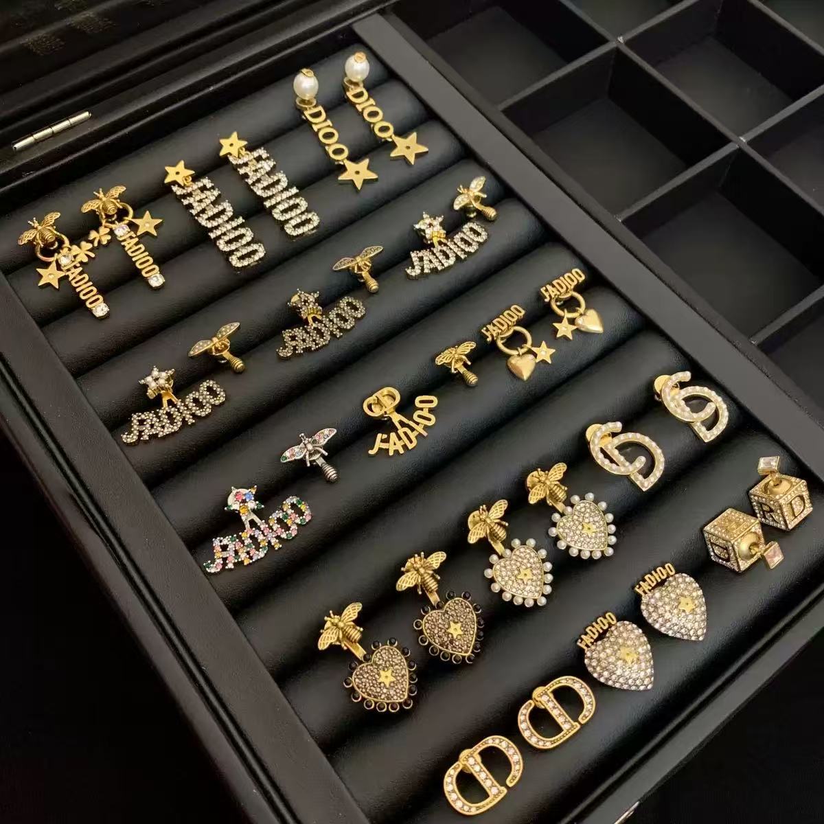 Classic Designer Earrings Pearl Earrings K Gold Earrings Designer Jewelry Earrings with Diamond sisters Birthday Gift Hollow out Fashion Accessories