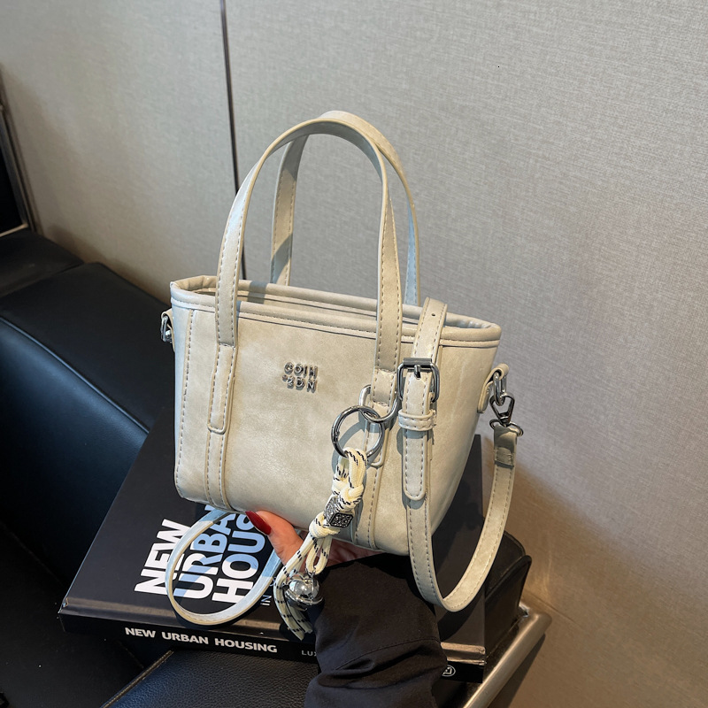 Mini Niche Design Simple Multifunctional Fashion Designer Women s Handbag 2025 New Cross border Commuting Wallet Bucket Bag
