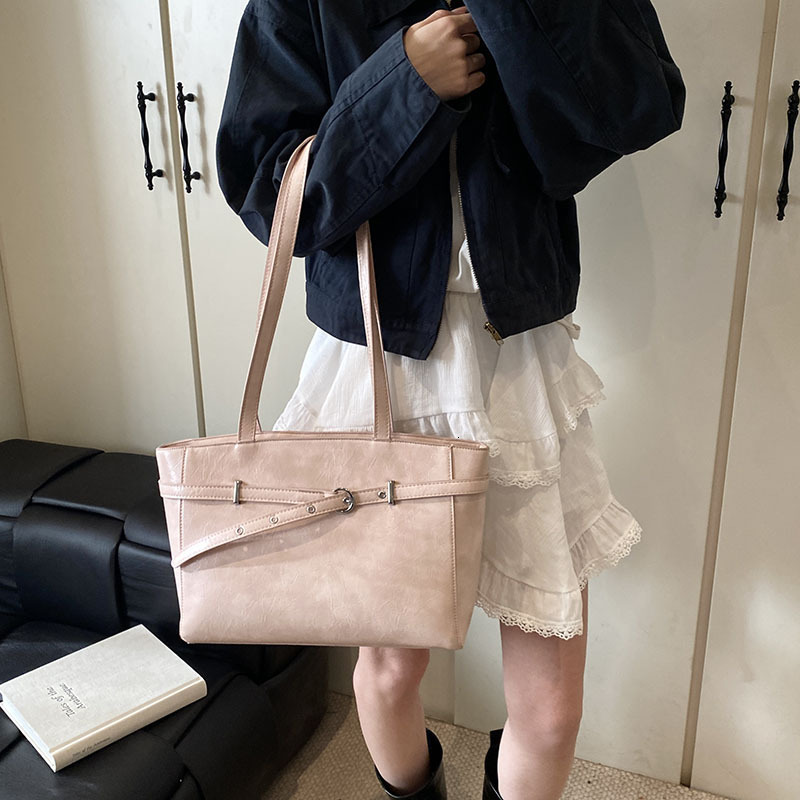 2025 New Fashionable Handbag High Quality Bright Surface Original Designer Women s Bag Large Capacity Travel Wallet Single Shoulder Handbag