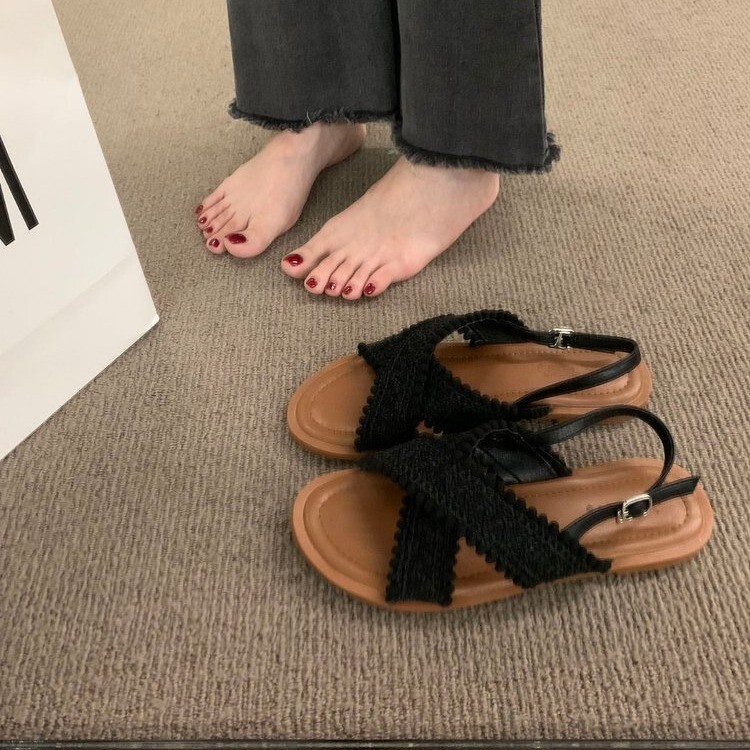 2025 Women Shoes New Cross Designer Sandals Herringbone Clamp Open Soft Bottom Flat Free Shipping Shoes Fashion Designer Women Slippers Outdoor Casual