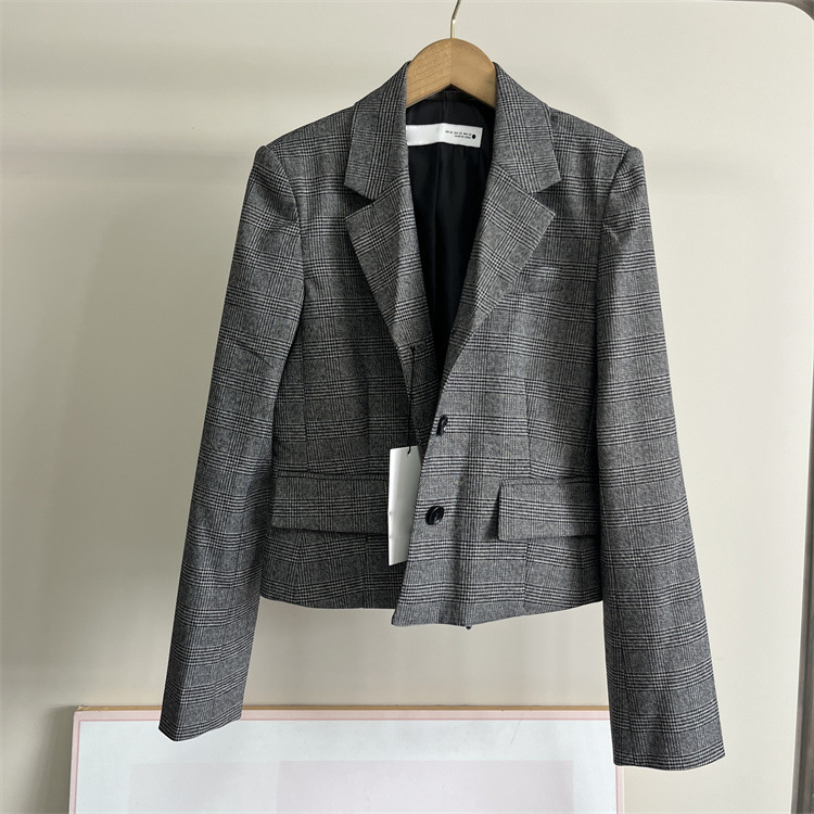 T37Chic Women's Tweed Suit Set Classic Britannia Design Perfect for Daily Wear