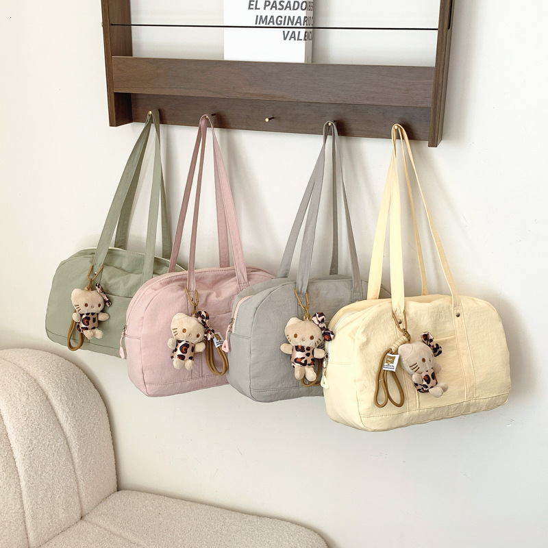 Supporting Advanced Style Underarm 2025 New Designer Fashionable Women S Bag Casual Single Shoulder Solid Color Simple And Lightweight Small Square Ba