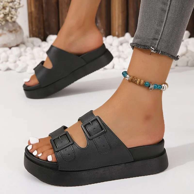 Summer 2025 Women S Slippers Pure White Fashion Designer Outdoor Free Shipping Beach Sandals Women S Leisure Indoor Slides Flip Flops Slippers