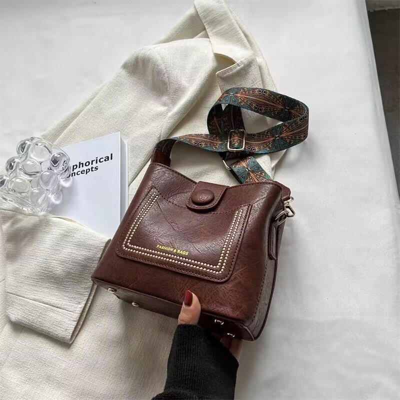 2025 New Korean Women s High End Handbag Fashion Shoulder Designer Women s Bag Multi Functional Wallet Storage Bag Handheld Bucket Bag