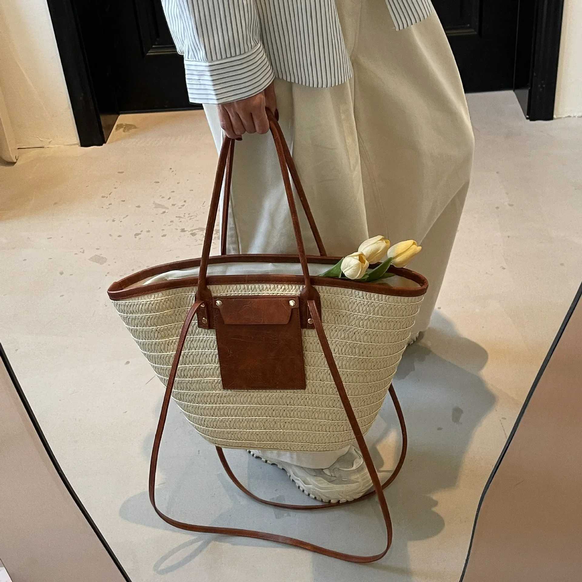 Str Womens Large Capacity 2025 Summer New Woven Shoulder Bag Seaside Vai Beach Shoulder Bag Commuter Tote BagXJ250308