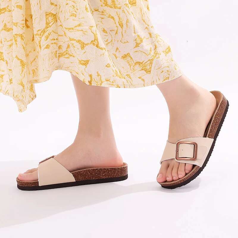 2025 Free Shipping Summer New High Quality Women's Slippers Designer Sandals Fashion Designer Popular Cork Insole Outdoor Beach Sandals With Arch