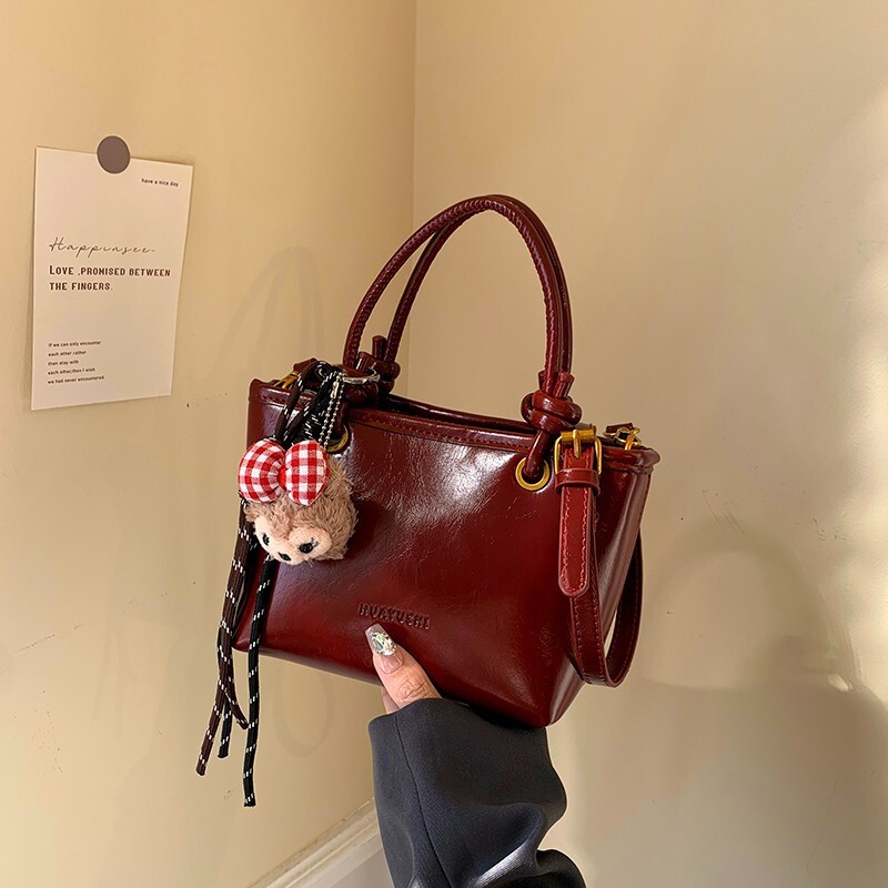 2025 New Oil Wax High Quality Leather Fashion Designer Trendy Women's Multi Functional Small Square Large Capacity Lightweight Handheld Bag Walle