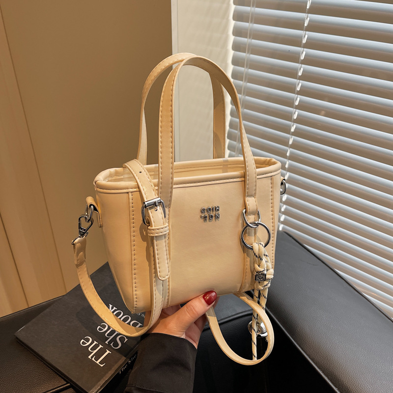 Mini Niche Design Simple Multifunctional Fashion Designer Women s Handbag 2025 New Cross border Commuting Wallet Bucket Bag