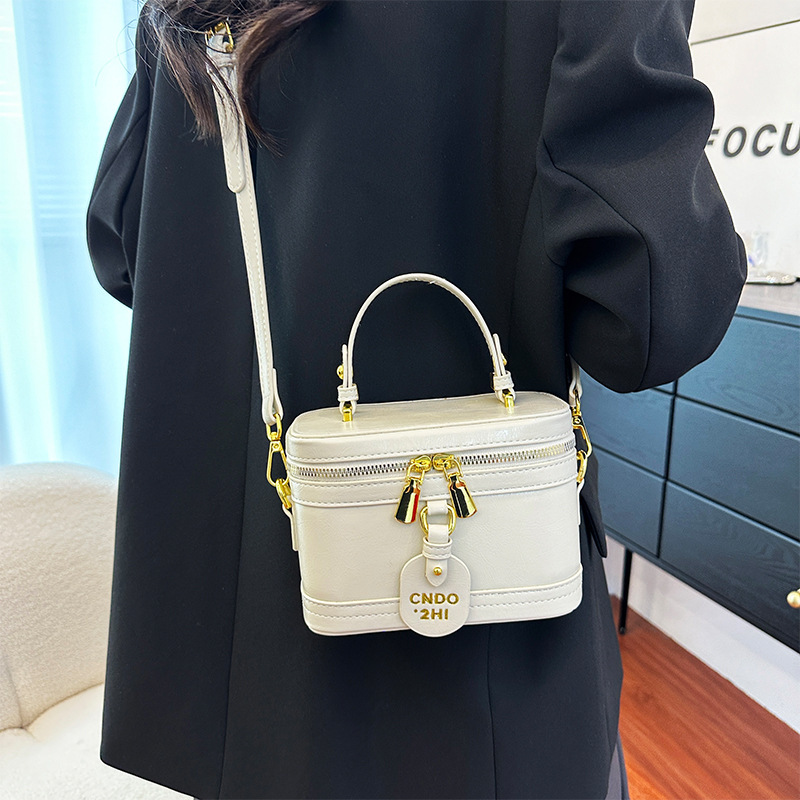 Elegant High end Women s Portable Bucket Bag 2025 New Designer Fashionable Women s Bag Multifunctional Handbag Shoulder Crossbody Bag