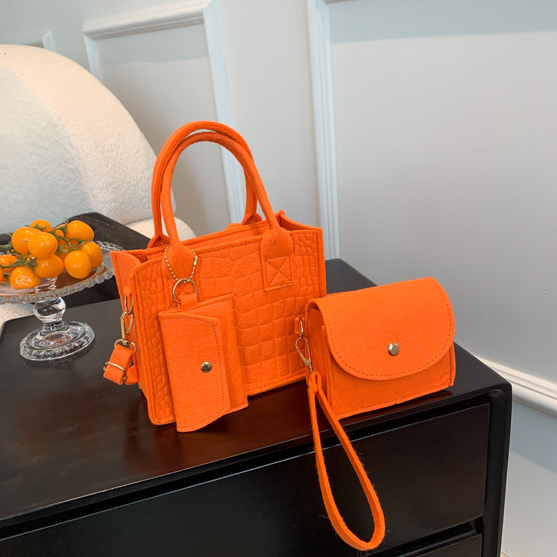 2025 Summer New Fashionable Felt Crocodile Pattern Solid Color Handbag Popular Designer Women s Storage Bag Crossbody Small Square Bag