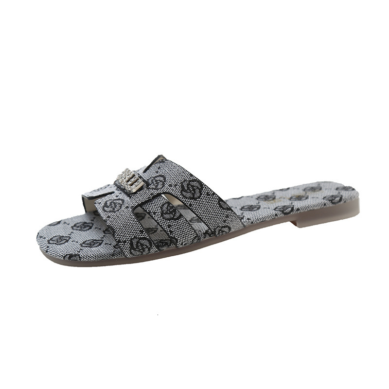 2025 Summer Outdoor Slippers New Fashionable Designer Sandals Top High Quality Single Item Floor Mopping Women Simple Flip Free Shipping Flops Beach S