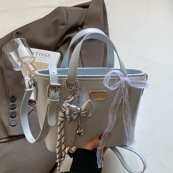 2025 New Fashion Designer Women s Original Handheld Bucket High Quality Simple Mini Bag Single Shoulder Trendy Multi Functional Crossbody Bag