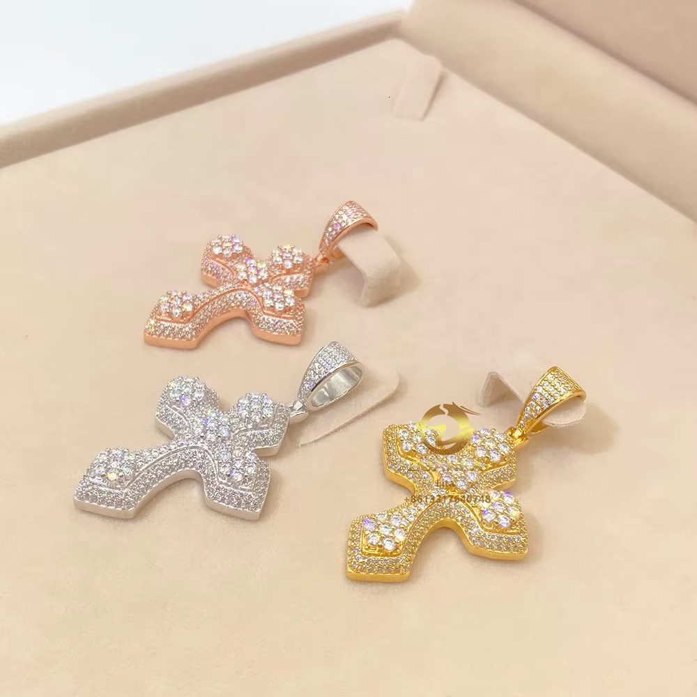 Hip Hop Necklace Jewelry Fully Iced Out Fashion 14k 18k Gold Plated 925 Moissanite Cross Pendant