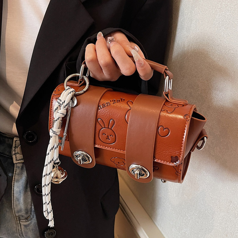 Fresh And Trendy Underarm Bag 2025 Early Spring Trendy Designer Fashion Matching Shoulder Crossbody Bag Fashionable Niche Crossbody Handbag Wallet Sto