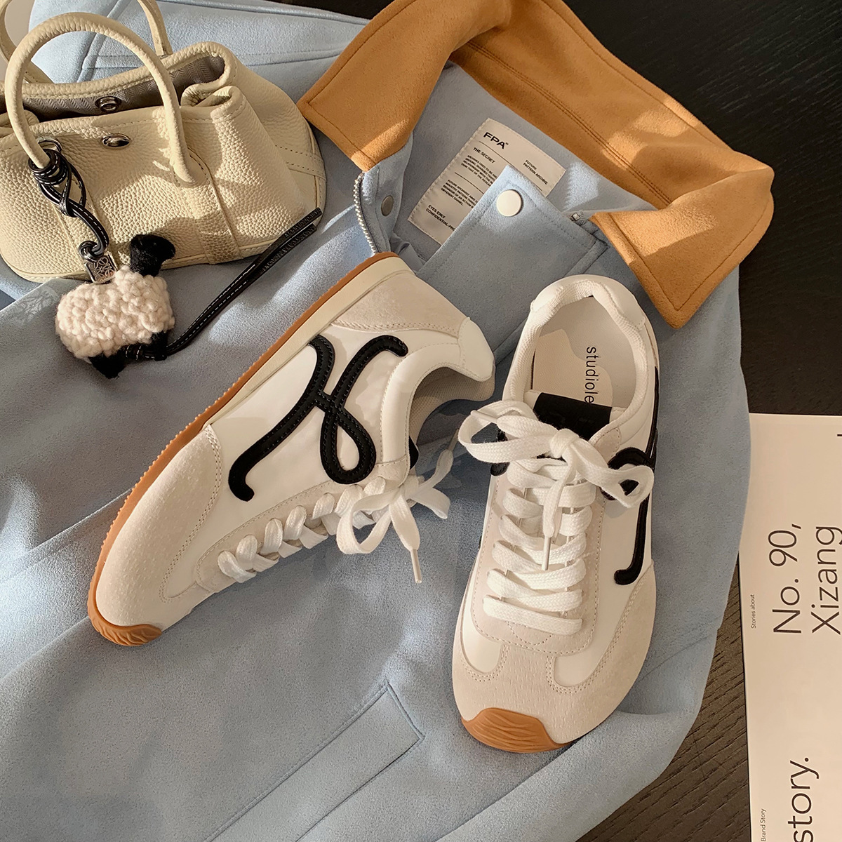 Free shipping 2025 new designer Casual for woman flat sneakers white sport outdoor training womens shoes