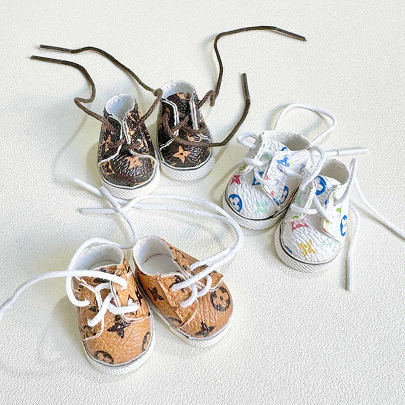 Doll Apparel Only clothes)) 17cm blind box canvas pendant childrens clothing hats shoes accessories dolls printed shoesY250307MIDM