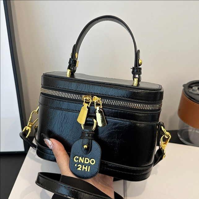 Elegant High end Women s Portable Bucket Bag 2025 New Designer Fashionable Women s Bag Multifunctional Handbag Shoulder Crossbody Bag
