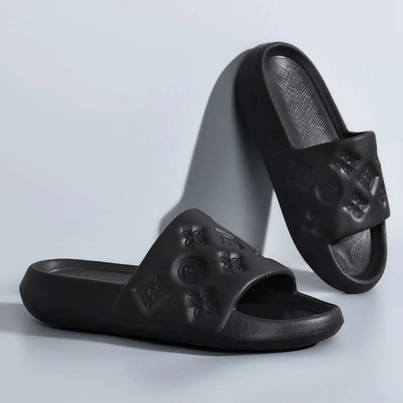 Summer 2025 New Multifunctional Fashion Designer Thick Soled Women s Shoes Outdoor Slippers Sandals Flip ps Wholesale Price
