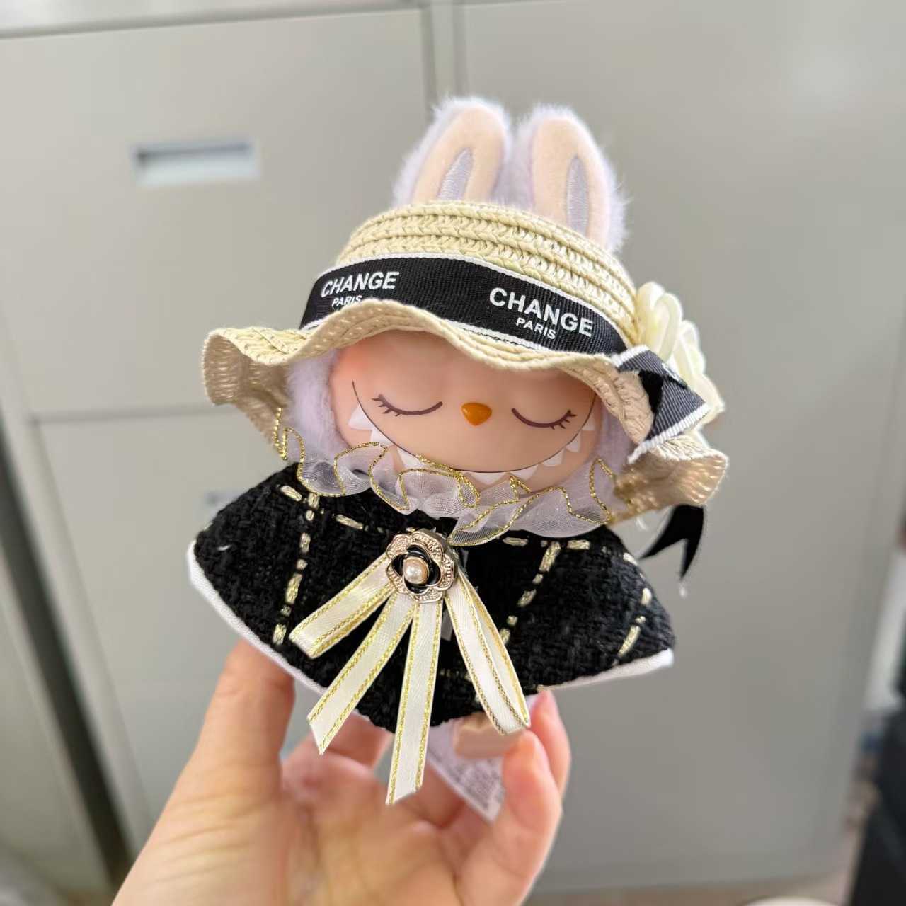Doll Apparel Only clothes The first and second generations of La Bu dolls are wearing cloaks for noblewomen blind boxes straw hats camisoles and trend