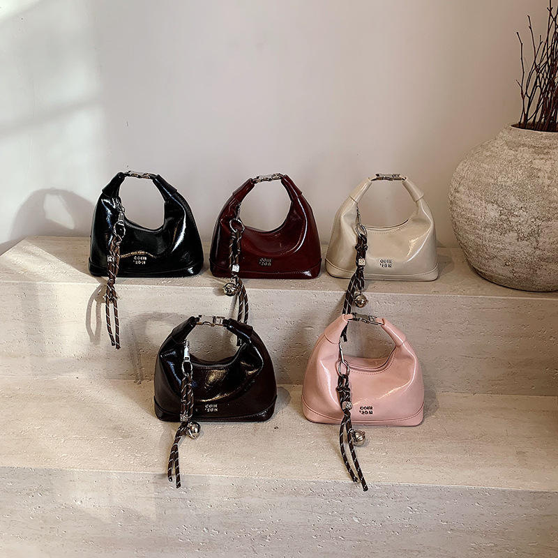 2025 New Handheld Fashion Designer Women s Mini Bag Casual Croissant Niche New High end Style Simple Multifunctional Crossbody Bag Shoulder Bag