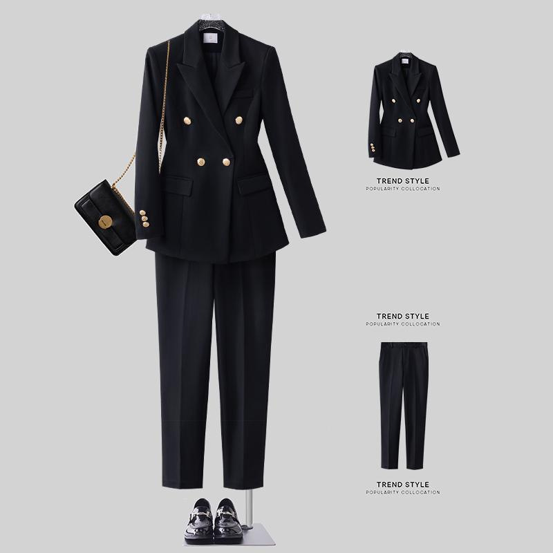F37Classy Ladies' Office Suits for Career Success - Perfect Blend of Style and Functionality
