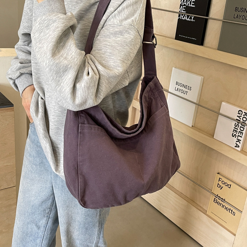 Large capacity leisure commuting bag for women 2024 new simple and fresh shoulder bag high-end canvas tote bag240923