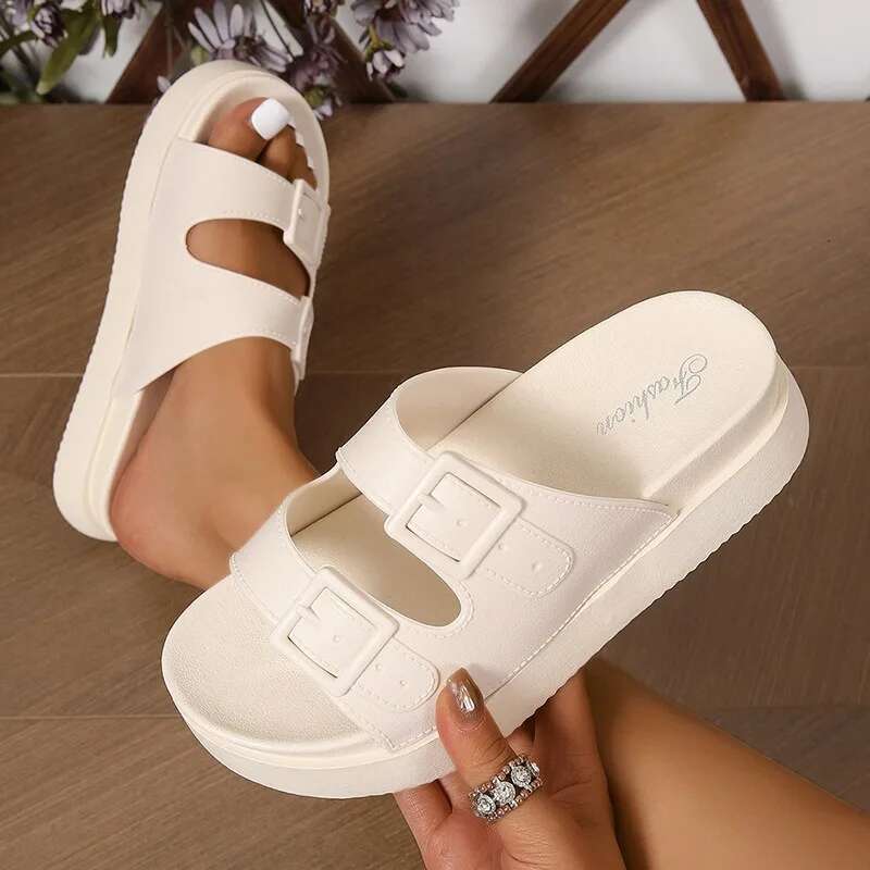 Summer 2025 Women S Slippers Pure White Fashion Designer Outdoor Free Shipping Beach Sandals Women S Leisure Indoor Slides Flip Flops Slippers
