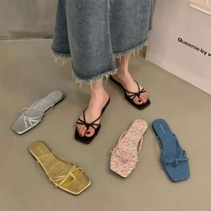 Summer 2025 Women's Flip Flops Gold Designer Sandals High Quality High Heels New Slippers Free Shipping Women's Anti Slip Open Toe Flat Shoe
