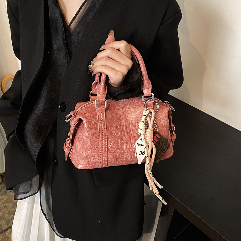 2025 New Women s Designer High End Texture Large Capacity Small Square Bag Simple Wrinkle Crossbody Pillow Bag Outdoor Leisure Handheld Crossbody Bag 