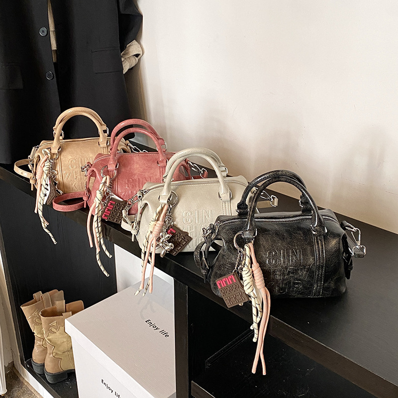 2025 New Women s Designer High End Texture Large Capacity Small Square Bag Simple Wrinkle Crossbody Pillow Bag Outdoor Leisure Handheld Crossbody Bag 