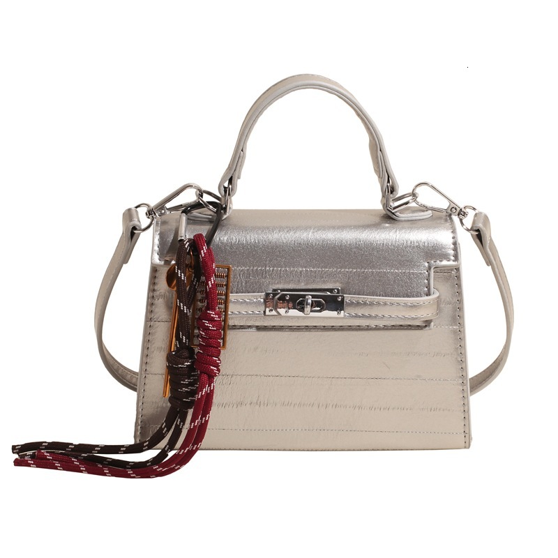High End Fashion Retro Designer Women s Handbag Niche Trend In Spring And Summer Of 2025 Mini Western Style Shoulder Bag Multifunctional Crossbody Bag