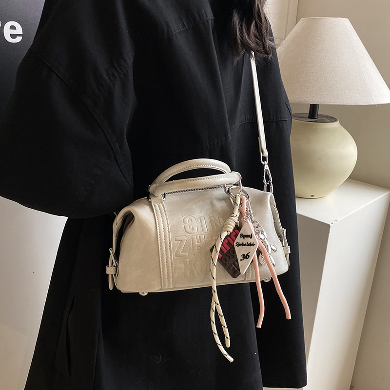 2025 New Women s Designer High End Texture Large Capacity Small Square Bag Simple Wrinkle Crossbody Pillow Bag Outdoor Leisure Handheld Crossbody Bag 
