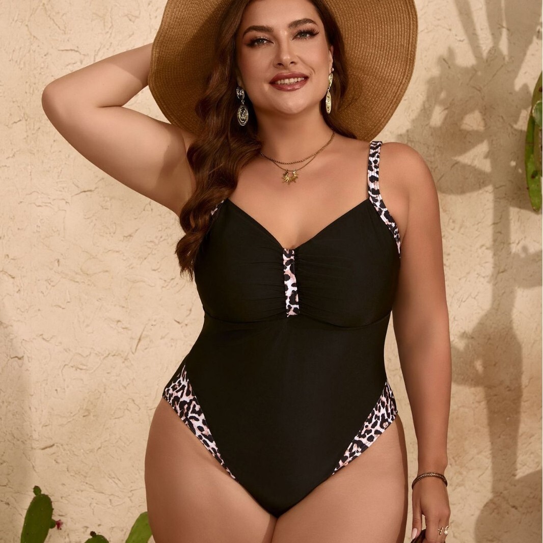 New Plus Size One-piece Slim Fit Swimsuit for Women