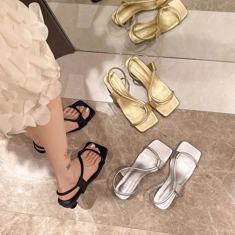 2025 Summer Slippers Fashion Designer Free Shipping New Comfortable High Heel Slippers Women S Roman Beach Sandals Sandals Women's Flip Flops