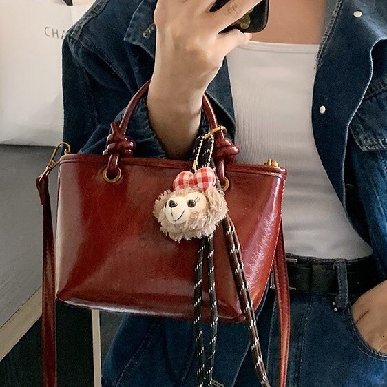 2025 Spring summer New High End Texture Shoulder Bag Designer Women s Fashion Simple Crossbody Bag Multi Functional Wallet Handbag Storage Bag