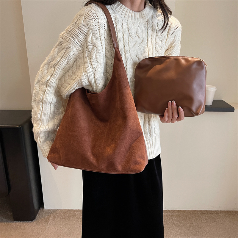 Retro Soft Suede Bag 2025 New Large Capacity Shoulder Bag Women s Designer Original High end Niche Crossbody Bag Wallet Tote Bag