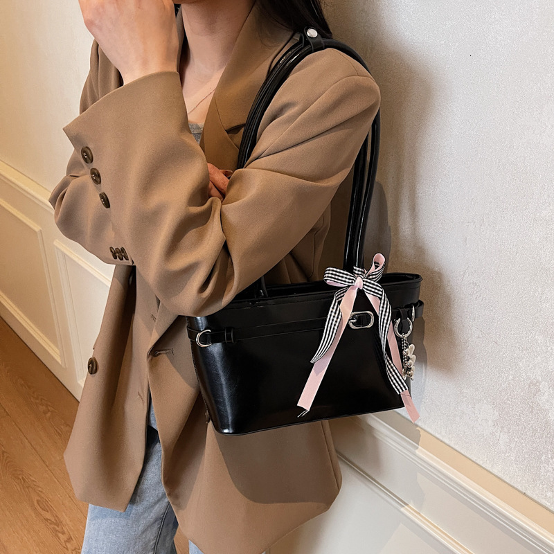 Women s Shiny Leather Underarm 2025 Fashion Designer New Original High quality Large Capacity Shoulder Daily Casual Pull Rod Handbag Square Crossbody 