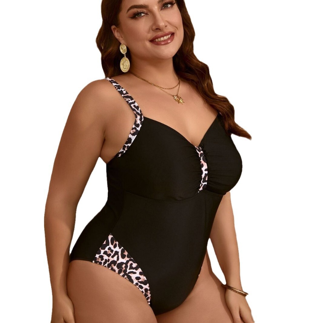 New Plus Size One-piece Slim Fit Swimsuit for Women