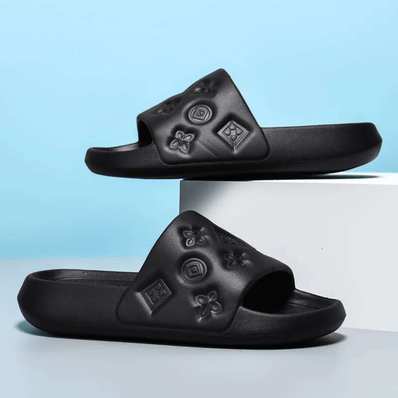 Summer 2025 New Multifunctional Fashion Designer Thick Soled Women s Shoes Outdoor Slippers Sandals Flip ps Wholesale Price